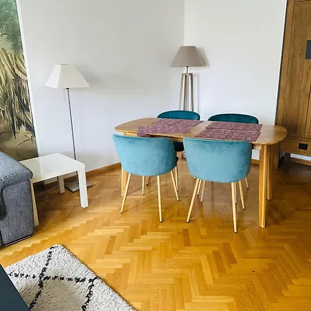 - Krutenau Apartment